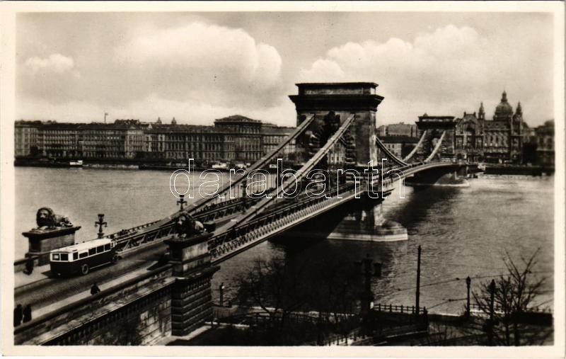 Budapest, Lánchíd, autóbusz
