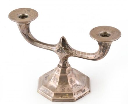 Art Deco gyertyatartó, ezüstözött alpakka, jelzés nélkül, kopott, m: 15,5 cm