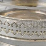 Art Deco kínáló, fém, üvegbetéttel, jelzés nélkül, kopott, m: 17,5 cm - Image 3