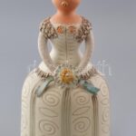 Kiss Roóz Ilona (1920-2010): Női figura, mázas kerámia, kézzel festett, jelzett, hibátlan, m: 39 cm