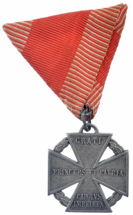 1916. 'Károly-csapatkereszt' Zn kitüntetés eredeti mellszalagon T:2 Hungary 1916. 'Charles Troop Cross' Zn decoration with original ribbon C:XF NMK 295.