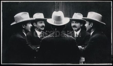 cca 1925 Budapest, ún. ,,Ping-pang' szabadalommal védett eljárással készült műtermi felvétel, 1 db mai nagyítás, 13,7x24 cm