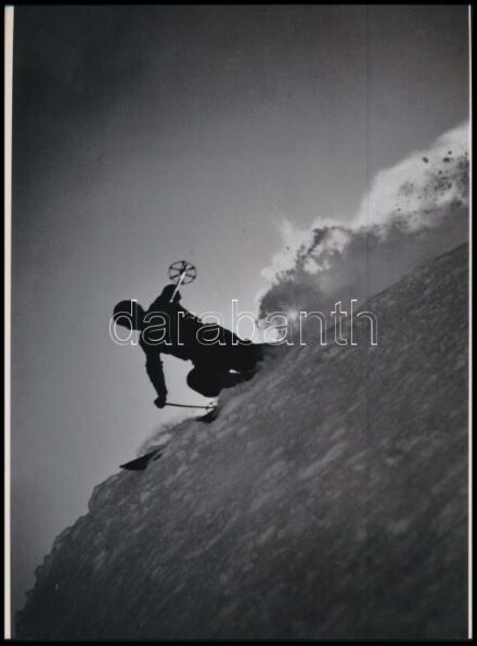 cca 1936 Dr. Csörgeő Tibor (1896-1968) budapesti fotóművész hagyatékából 1 db mai nagyítás (Síelő), 24x17,7 cm