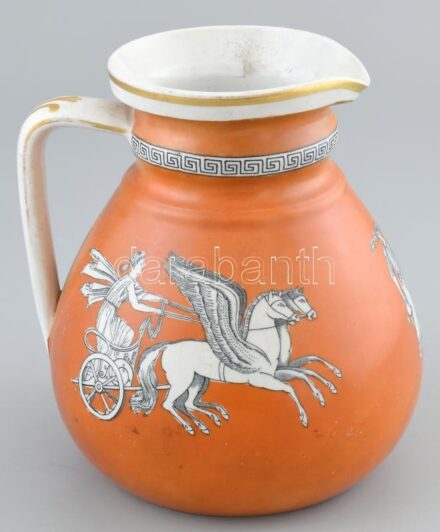 Antik fajansz kancsó görög jelenetekkel, jelzés nélkül, mázrepedésekkel, kis kopásokkal, m: 16 cm