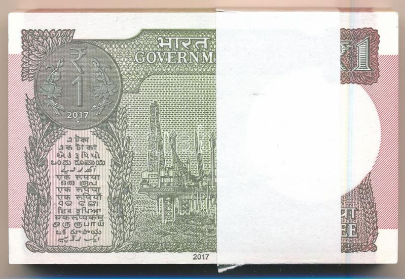 India 2017. 1R (100x) kötegelővel, sorszámkövetők T:I India 2017. 1 Rupee (100x) with wrapper, consecutive serials C:UNC Krause P#117 - Image 2