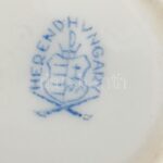 Herendi Viktória mintás váza. Kézzel festett, jelzett, kopott!!, m: 15,5 cm - Image 2