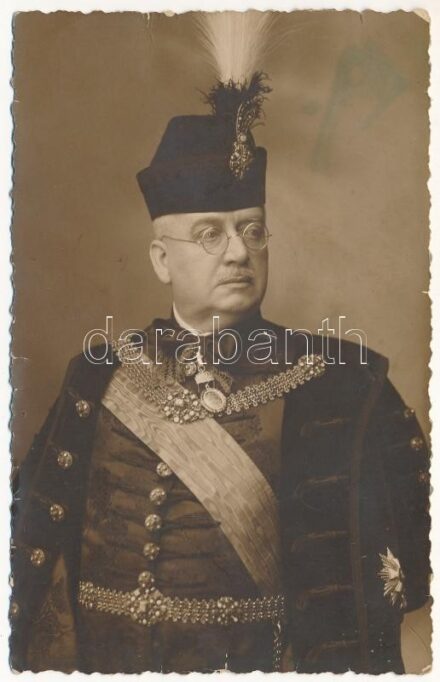 Juhász Andor (1864-1941) a Kúria elnöke, a Horthy-korszak igazságügyi politikájának egyik vezető alakja. Brunhuber Béla udv. és kamarai fényképész / Hungarian famous judge. photo (Rb)