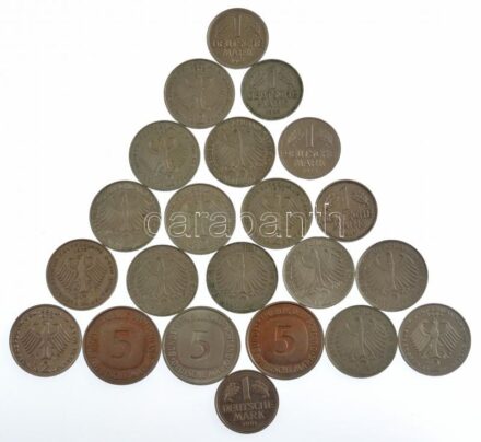 Német Szövetségi Köztársaság 1950-1991. 1M Cu-Ni (5xklf évjárat vagy verdejel) + 1960-1989. 2M Cu-Ni (14xklf évjárat vagy verdejel) + 1975-1992. 5M (3xklf) T:vegyes Federal Repbulic Germany 1950-1991. 1 Mark Cu-Ni (5xdiff year of issue