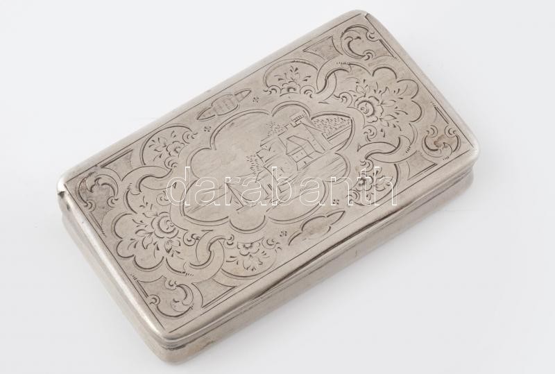Ezüst (Ag) tubákos szelence, jelzett, nettó: 71,68 g 5,5x9,5 cm