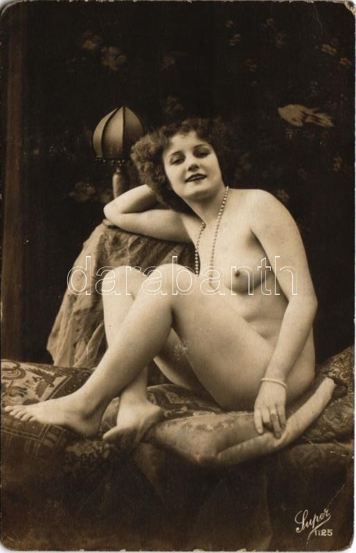 Erotikus meztelen hölgy / Erotic nude lady. Super 1125. (kopott sarkak / worn corners)