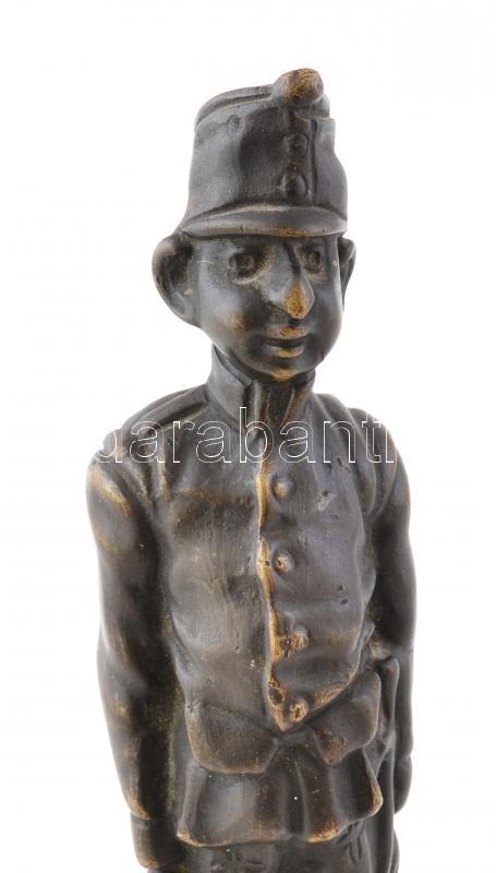 Jelzés nélkül: Bronz I. világháborús katona szobor, mészkő talapzaton. 23 cm Jelzés nélkül - Image 2