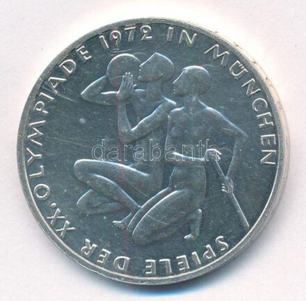 Német Szövetségi Köztársaság 1972J 10M Ag 'Müncheni Olimpia - térdelő atléták' T:1,1- Federal Republic Germany 1972J 10 Mark Ag 'Munich Olympics - Athletes kneeling' C:UNC,AU Krause KM#132