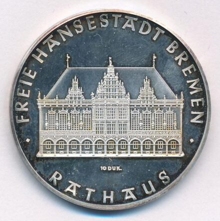 Németország 1965. 'Bréma Szabad Hanzaváros - Városháza' kétoldalas, jelzett Ag emlékérem műanyag tokban (30,24g/0.986/40mm) T:1 (eredetileg PP) patina Germany 1965. 'Bremen Freie Hansastadt - Rathaus' two-sided, marked Ag medallion in