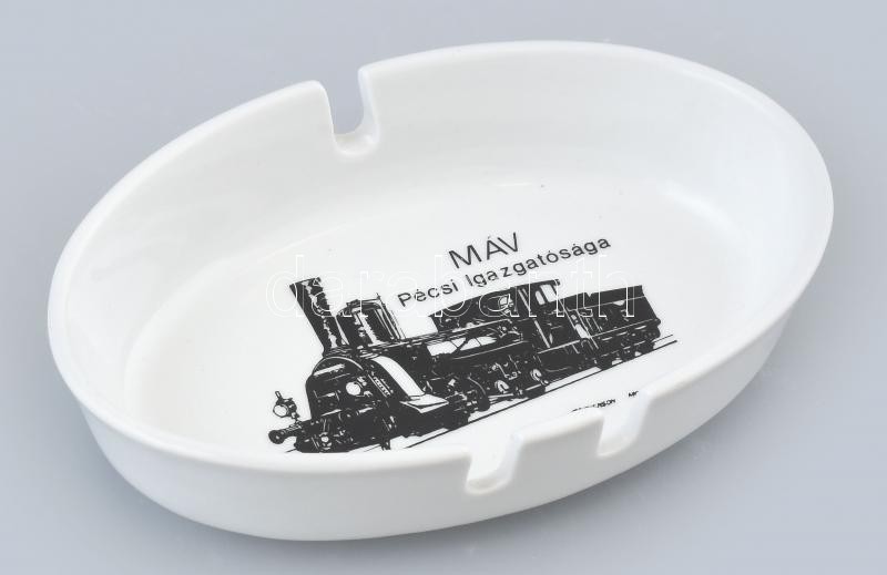 Zsolnay porcelán MÁV pécsi igazgatósága Stephenson mozdony, hamutartó. Matricás, jelzett, hibátlan. 15x10 cm
