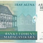 Madagaszkár DN (2003-2007) 10.000A 'A 9782075 G' T:III szép papír Madagascar ND (2003-2007) 10.000 Ariary 'A 9782075 G' C:F fine paper Krause P#85