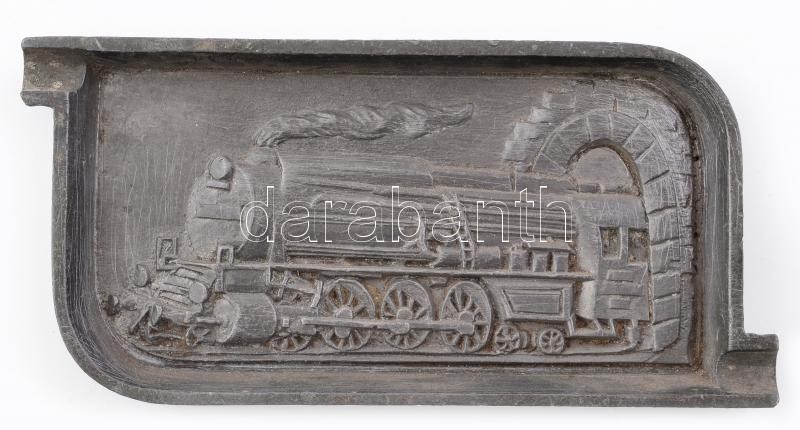 cca 1910-1920 Gőzmozdonyos mintájú ón hamutartó, jó állapotban, 9×18 cm / Vintage pewter ashtray with locomotive