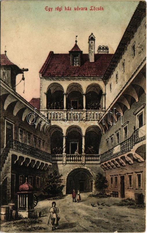 Lőcse, Levoca; Egy régi ház udvara / courtyard of an old house (r)