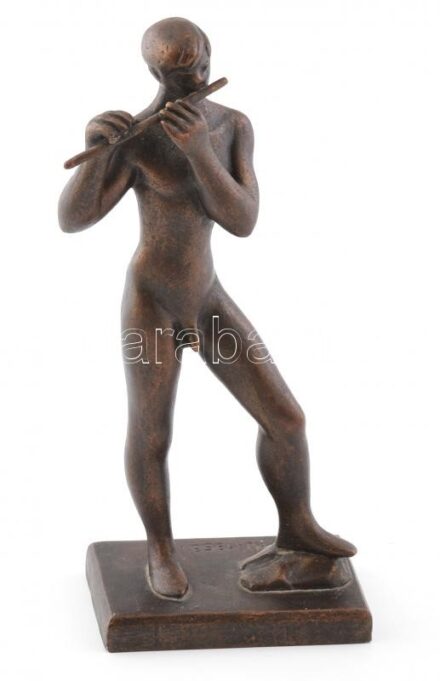 Nagy János: Furulyázó fiú akt 1958. Bronzírozott műgyanta. Jelzett. Furulyája ragasztott. m: 26 cm