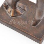Nagy János: Furulyázó fiú akt 1958. Bronzírozott műgyanta. Jelzett. Furulyája ragasztott. m: 26 cm - Image 3
