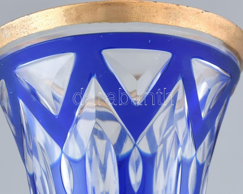1880 körül, Biedermeier díszpohár, többrétegű hámozott üveg, korának megfelelő kopásokkal, szájpereme aranyozott, kopott, m: 13 cm - Image 2