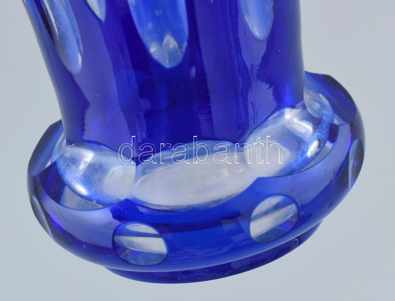 1880 körül, Biedermeier díszpohár, többrétegű hámozott üveg, korának megfelelő kopásokkal, szájpereme aranyozott, kopott, m: 13 cm - Image 3