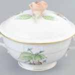 Herendi hecsedli / csipkebogyó mintás bujon / erőleveses csésze, kézzel festett porcelán, jelzett, hibátlan, m: 11 cm