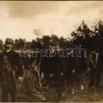 Vadászok a lelőtt szarvassal / hunters with the stag they shot. photo (fl)