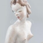H. Ráhmer Mária (1911-1998): Napozó akt. Festett mázas kerámia, jelzett, kis kopásnyomokkal, mázhibákkal, m: 17,5 cm - Image 4