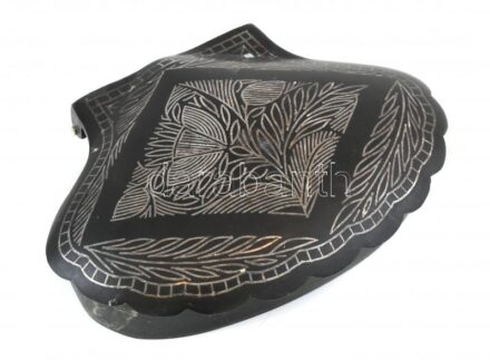 Kagyló alakú fém dobozka, jelzés nélkül, 8,5x12 cm