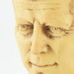 A. Saulini jelzéssel: John Fitzgerald Kennedy az Amerikai Egyesült Államok 35. elnöke. Porított márvány, kopott, m: 17 cm - Image 4