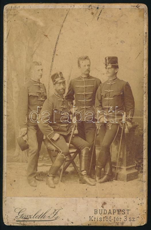 cca 1880 Katonák csoportképe, keményhátú fotó Goszleth budapesti műterméből, foltos, 17×11 cm