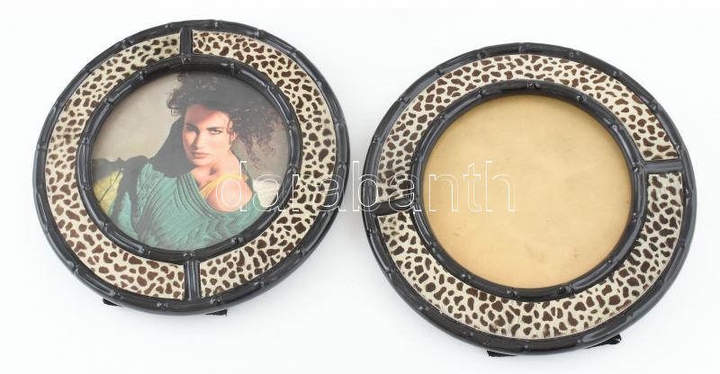 Design Maria Pia Viaro - Bassano fajansz kitámasztós képkeret, d: 17,5 cm, minimális mázhibákkal.