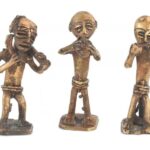 Afrikai antik bronz miniatűr, m: 6 cm
