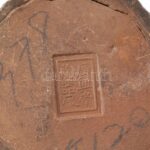 Régi Kínai fatörzs váza steinzeug, jelzett: Guang xing tang. 1950 körül. m: 14 cm - Image 3