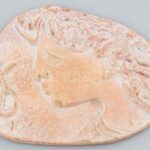 BR jelzéssel: női fali plakett 1966. 9x12 cm