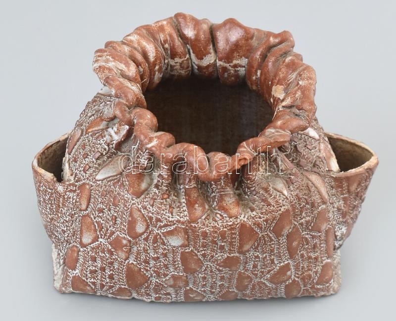 Prágai retró váza, jelzett, hibátlan, m: 8 cm