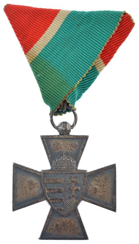 1940. 'Nemzetvédelmi Kereszt / A Hazáért' hadifém kitüntetés mellszalaggal T:2 Hungary 1940. 'National Defense Cross' war metal decoration with ribbon C:XF NMK 442.