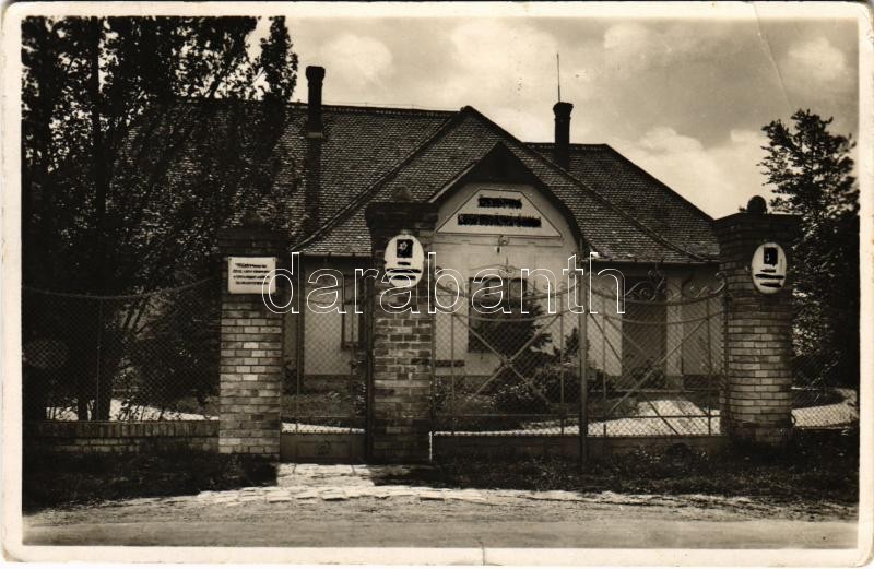 1949 Komárom, Komárno; Állami női háztartási iskola / women's housekeeping school (EB)