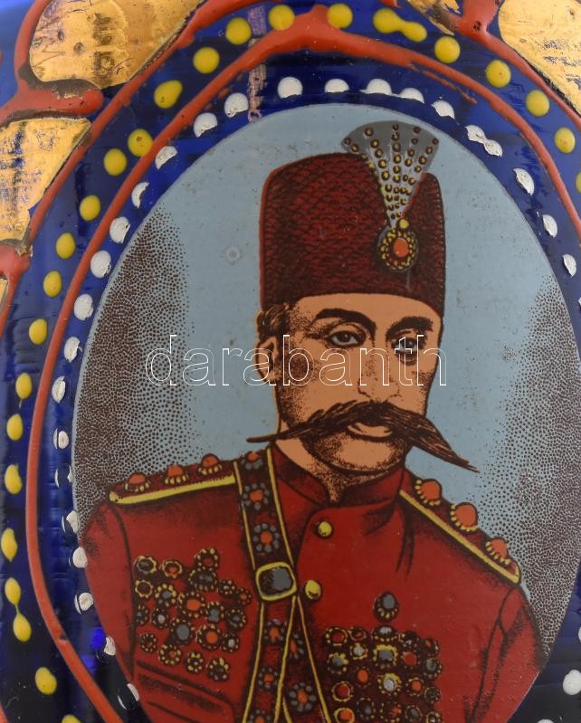 Díszváza, matricás, festett üveg, Mozaffar ad-Din Shah Qajar (1853-1906) perzsa Sahh képmásával, kopott, m:14cm - Image 3