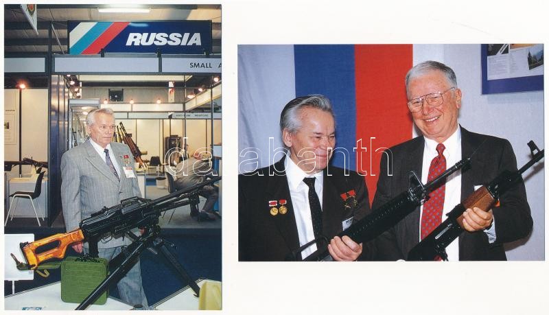 Mikhail Kalashnikov and his arms designs - 13 db modern fegyveres képeslap saját tokjában / 13 modern postcards in case - Image 2