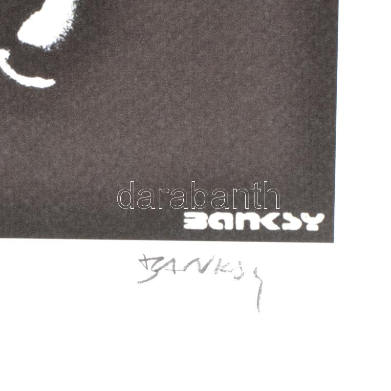 Banksy: Pulp fiction. Ofszet litográfia, papír, jelzett a nyomaton, 'POW Printmaking' szárazpecséttel Grafiart - Aviomar UK. tanúsítvánnyal Számozott: 117/150. Lapméret:70x50 cm, / Numbered, marked - Image 2