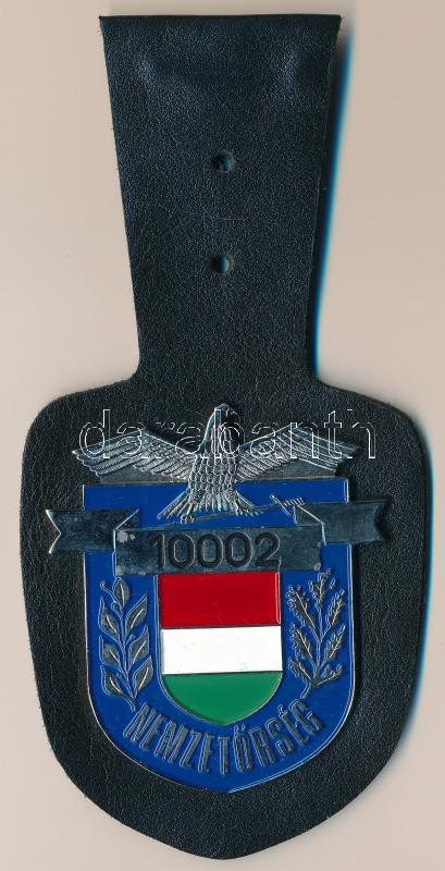 ~2010. 'Nemzetőrség' festett szolgálati jelvény bőr alapon, '10002' sorszámmal T:1