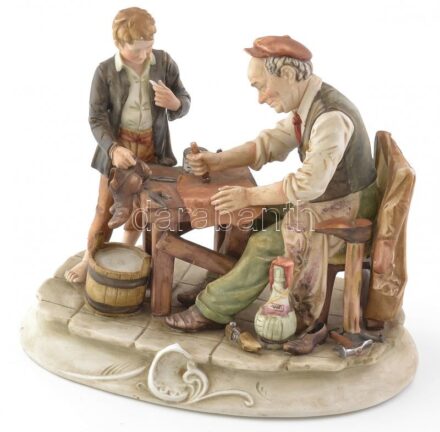 Cluj Napoca suszter és inasa porcelán figura, kézzel festett, jelzett, kis kopásnyomokkal, 25×25 cm