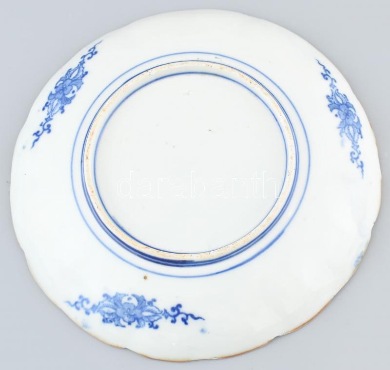 Kínai porcelán tányér, máz alatti kék festéssel, jelzés nélkül, peremén kisebb sérülések, d: 21 cm - Image 4