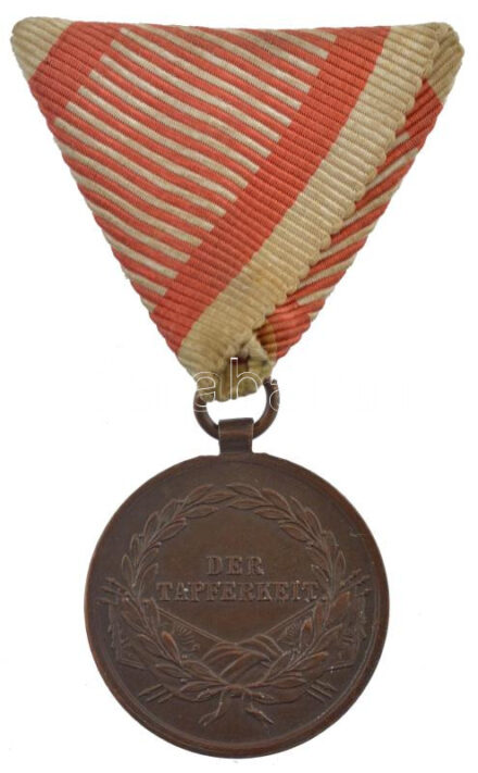 1914. 'Ferenc József Bronz Vitézségi Érem / Der Tapferkeit' bronz kitüntetés mellszalaggal. Szign.: Tautenhayn T:1- kis patina / Hungary 1914. 'Bronze Gallantry Medal (Der Tapferkeit)' bronze decoration with ribbon. Sign.:Tautenhayn C:AU