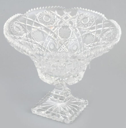 Ólomkristály kínáló, dúsan csiszolt, hibátlan, m: 16,5 d: 20,5 cm