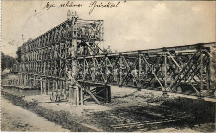 1910 Cs. és kir. vasúti és távirati ezred katonái háromszintes híd építése közben / Bau einer dreietagigen Eisenbahnbrücke, K.u.K. Eisenbahn- und Telegraphen-Regiment / Austro-Hungarian Railway and Telegraphy Regiment, Construction of a