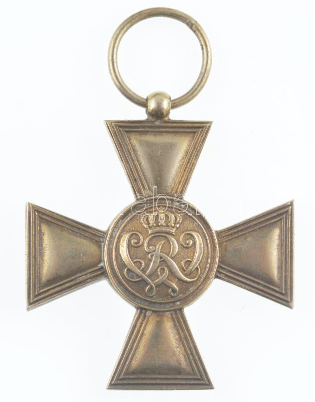 Német Birodalom 1914-1918. 'Katonai Érdemkereszt' aranyozott Ag kitüntetés, viseleti példány, peremen 'W (Wagner)' gyártói jel és '835' beütés, mellszalaggal, eredeti, kissé kopott dísztokban. A Hermann Historica 77. aukcióján - Image 3