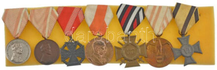 1917-1934. 7db kitüntetés speciális, hagyományőrzői viselési formában (eredeti, de átalakított mellszalagokkal): 1917. 'Károly Ezüst Vitézségi Érem II. osztálya' ezüstözött bronz kitüntetés + 1917. 'Károly Bronz Vitézségi