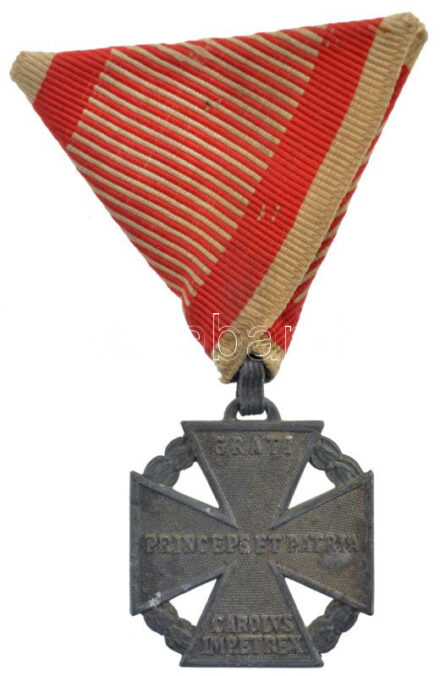 1916. 'Károly-csapatkereszt' Zn kitüntetés nem saját mellszalagon T:2 / Hungary 1916. 'Charles Troop Cross' Zn decoration with not own ribbon C:XF NMK 295.